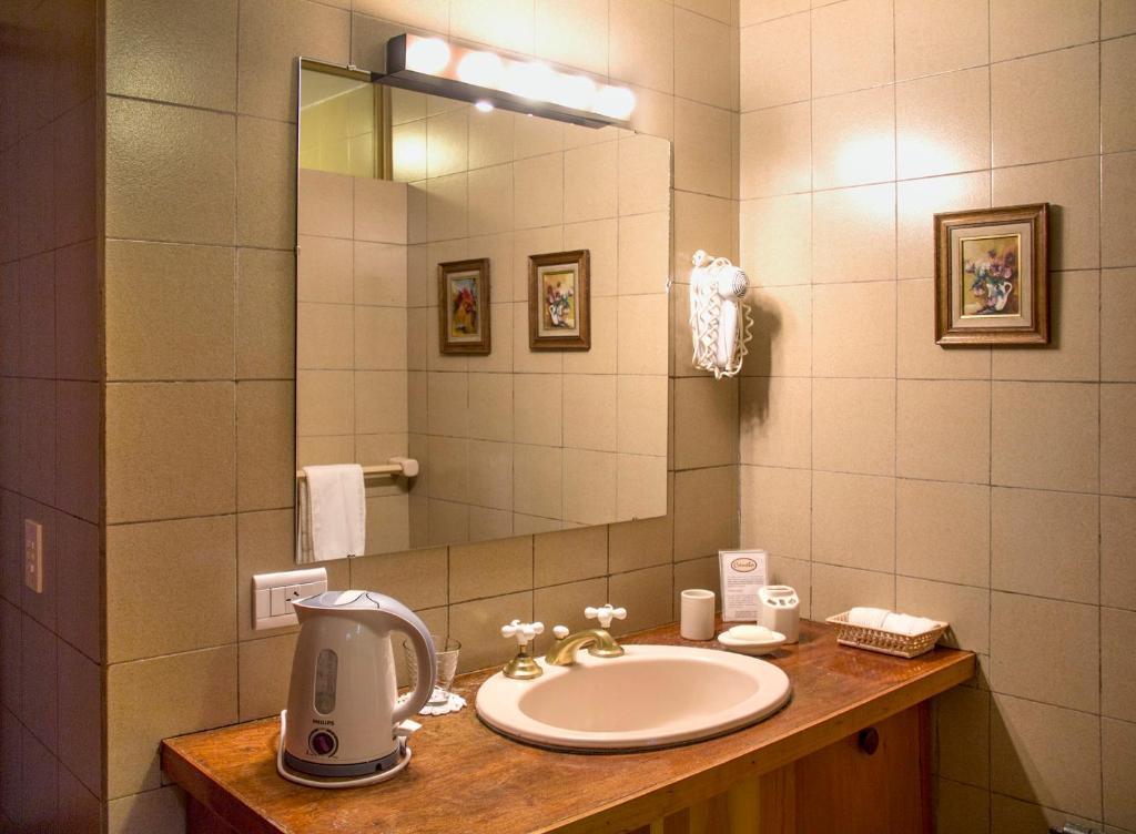 Hosteria Canela B&B เอสเกล ภายนอก รูปภาพ
